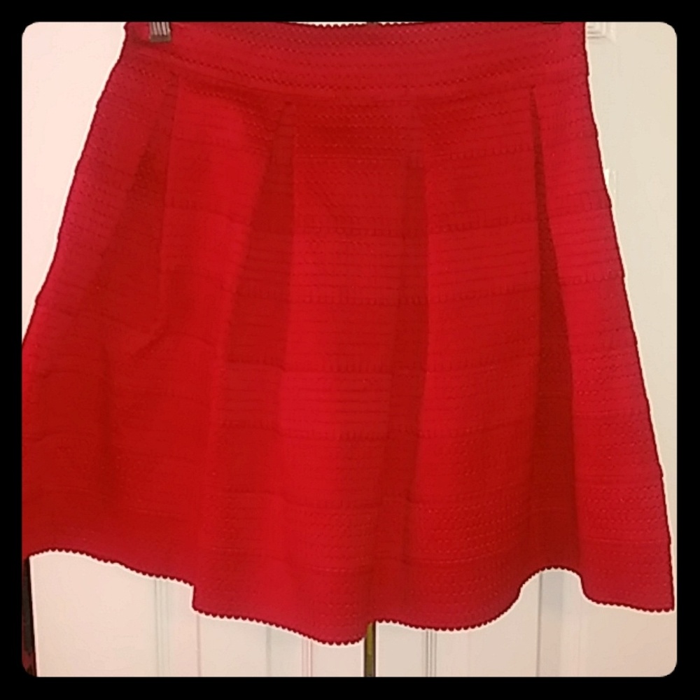 dress min red skirt